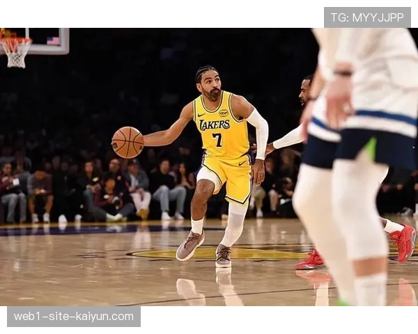 文森特外线防守限制对手三分至31.2% 湖人后场升级