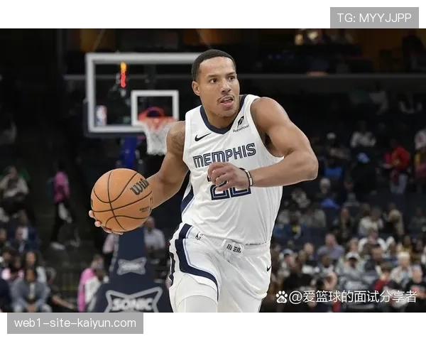 灰熊电梯门战术为波普创造17次机会 三分12中成破局关键 灰熊电梯门战术为波普创造17次机会 三分12中成破局关键