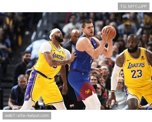 掘金136-120大胜公牛 约基奇22分14板17助超越罗伯特森