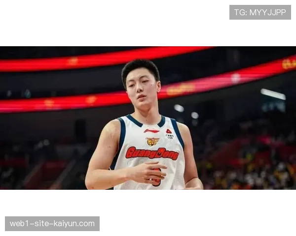 胡明轩脚伤加重强制休整 杜锋启用年轻后卫应对